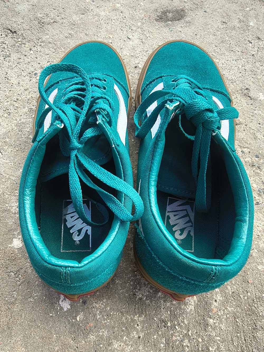 Vans Teal Low-Top Sneakers with White Stripe and Gum Sole. Men's Size 8.5